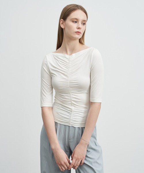 ELOOPS(イーループス)の「【ELOOPS】ドレープフロントギャザーカットソー(Tシャツ/カットソー・レディース・オフホワイト/ブラック/ライトブルー・S/M/L)」の4枚目の写真