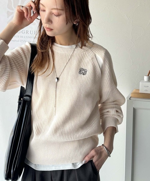 mily bilet(ミウィビレット)の「【mily bilet】ヘルシーな肌見せで抜け感をプラス。肩スリット胸刺繍ニットプルオーバー(ニット/セーター・レディース・グレー/チャコールグレー/アイボリー/ピンク/ブルー・X-LARGE/SMALL/MEDIUM/LARGE)」の22枚目の写真