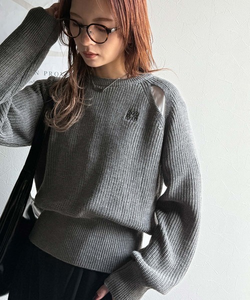 mily bilet(ミウィビレット)の「【mily bilet】ヘルシーな肌見せで抜け感をプラス。肩スリット胸刺繍ニットプルオーバー(ニット/セーター・レディース・グレー/チャコールグレー/アイボリー/ピンク/ブルー・X-LARGE/SMALL/MEDIUM/LARGE)」の20枚目の写真