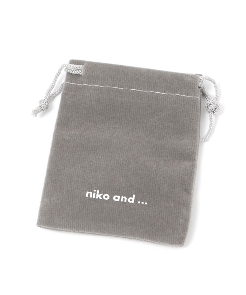 niko and...(ニコアンド)の「Silver925 アーチピアス(ピアス(両耳用)・レディース・グレー・0)」の6枚目の写真