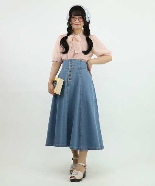 an another angelus（アンアナザーアンジェラス）の「フロント釦デニムフレアースカート/ananotherangelus（デニムスカート・レディース・インディゴブルー/ブラック/ライトブルー・FREE）」の17枚目の写真