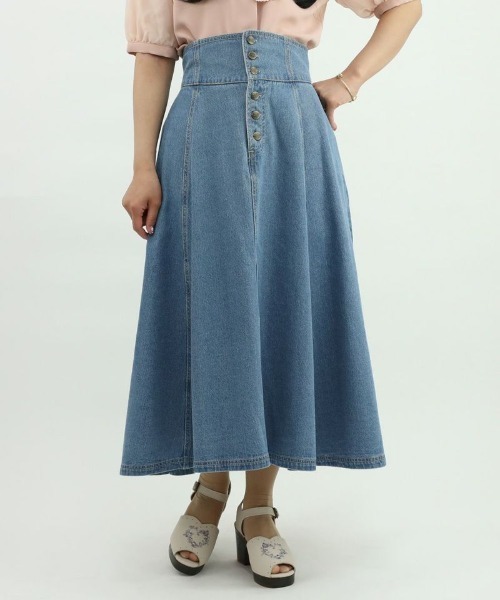 an another angelus（アンアナザーアンジェラス）の「フロント釦デニムフレアースカート/ananotherangelus（デニムスカート・レディース・インディゴブルー/ブラック/ライトブルー・FREE）」の4枚目の写真