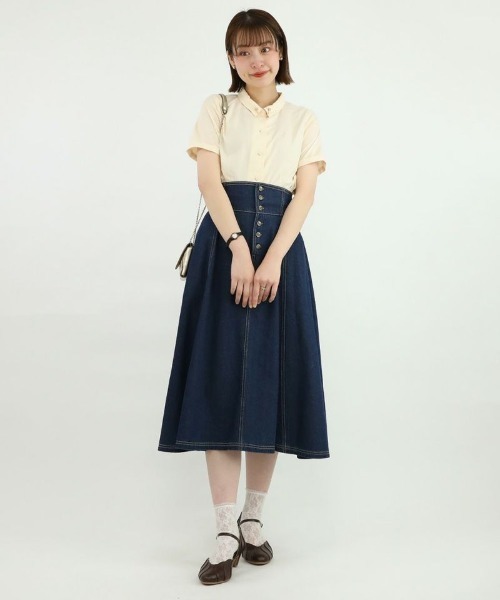an another angelus（アンアナザーアンジェラス）の「フロント釦デニムフレアースカート/ananotherangelus（デニムスカート・レディース・インディゴブルー/ブラック/ライトブルー・FREE）」の10枚目の写真