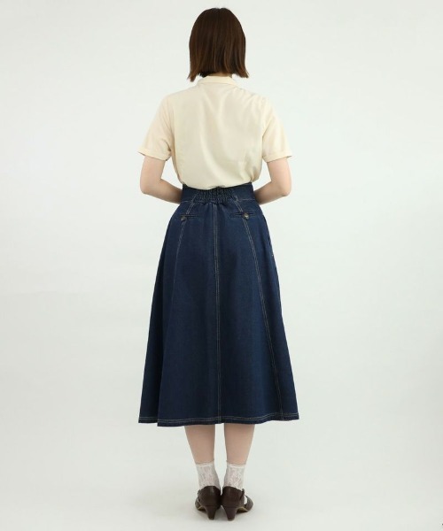 an another angelus（アンアナザーアンジェラス）の「フロント釦デニムフレアースカート/ananotherangelus（デニムスカート・レディース・インディゴブルー/ブラック/ライトブルー・FREE）」の15枚目の写真