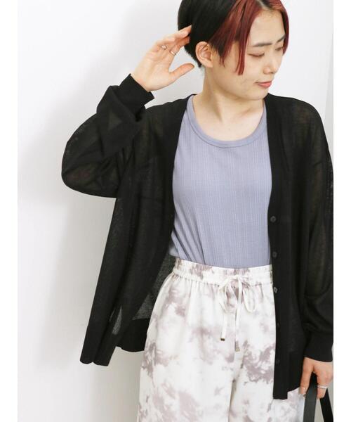 Samansa Mos2 blue（サマンサモスモスブルー）の「【接触冷感】シアーVネックカーディガン（カーディガン/ボレロ・レディース・イエロー/ブラック/グリーン/シルバーグレー・F）」の2枚目の写真