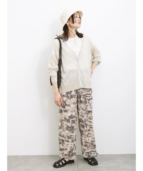 Samansa Mos2 blue（サマンサモスモスブルー）の「【接触冷感】シアーVネックカーディガン（カーディガン/ボレロ・レディース・イエロー/ブラック/グリーン/シルバーグレー・F）」の5枚目の写真