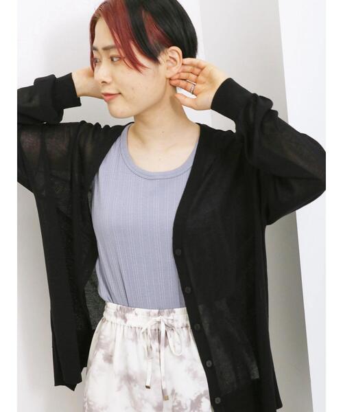 Samansa Mos2 blue（サマンサモスモスブルー）の「【接触冷感】シアーVネックカーディガン（カーディガン/ボレロ・レディース・イエロー/ブラック/グリーン/シルバーグレー・F）」の7枚目の写真