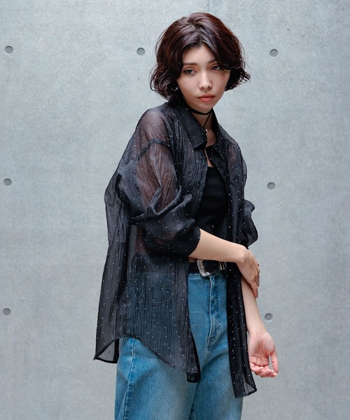 PAGEBOY(ページボーイ)の「ラインストーンシアーシャツ(シャツ/ブラウス・レディース・ブラック/オフホワイト/グレイッシュベージュ・FREE)」の3枚目の写真