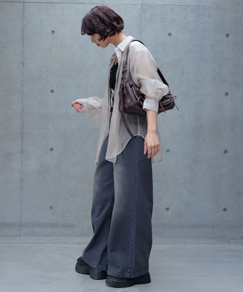 PAGEBOY(ページボーイ)の「ラインストーンシアーシャツ(シャツ/ブラウス・レディース・ブラック/オフホワイト/グレイッシュベージュ・FREE)」の16枚目の写真