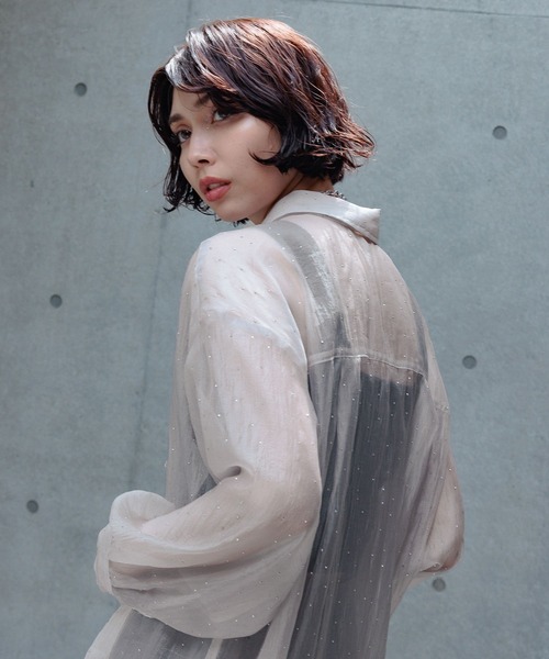 PAGEBOY(ページボーイ)の「ラインストーンシアーシャツ(シャツ/ブラウス・レディース・ブラック/オフホワイト/グレイッシュベージュ・FREE)」の22枚目の写真