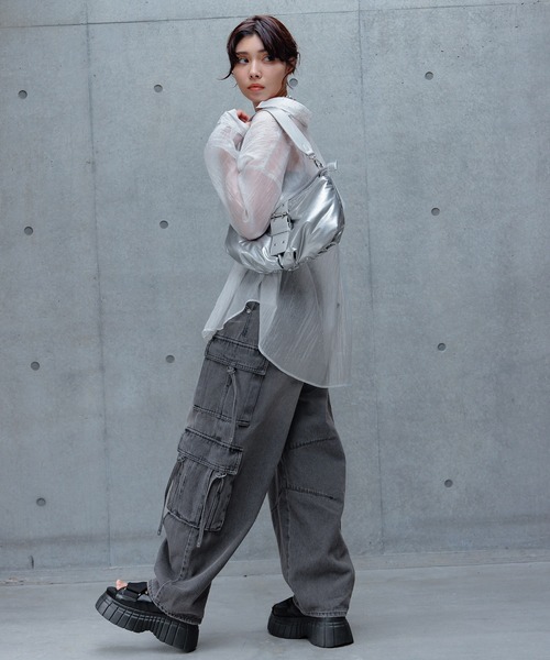 PAGEBOY(ページボーイ)の「ラインストーンシアーシャツ(シャツ/ブラウス・レディース・ブラック/オフホワイト/グレイッシュベージュ・FREE)」の6枚目の写真