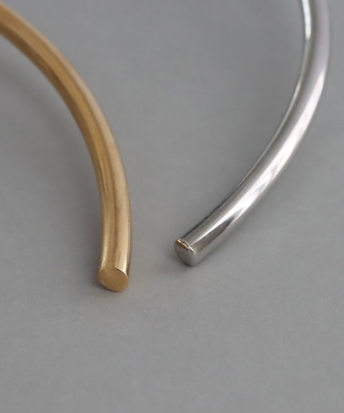 abaskdesign（アバスクデザイン）の「金属アレルギー対応 カーブラインチョーカーステンレスネックレス（チョーカー・レディース・シルバー/ゴールド・FREE）」の10枚目の写真