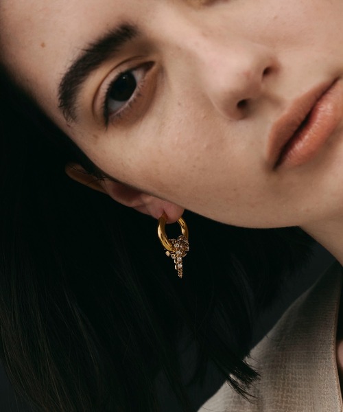 loni(ロニ)の「【金属アレルギー対応】Lupinus Bijou Chain Pierce/ルピナスビジューチェーンピアス(ピアス(両耳用)・レディース・ゴールド/シルバー・FREE)」の13枚目の写真