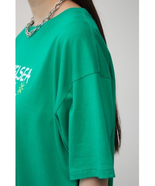 AZUL by moussy（アズールバイマウジー）の「リピートロゴＴシャツ（Tシャツ/カットソー・レディース・オフホワイト/ライトグリーン/チャコールグレー/ブラック・MEDIUM/SMALL）」の21枚目の写真