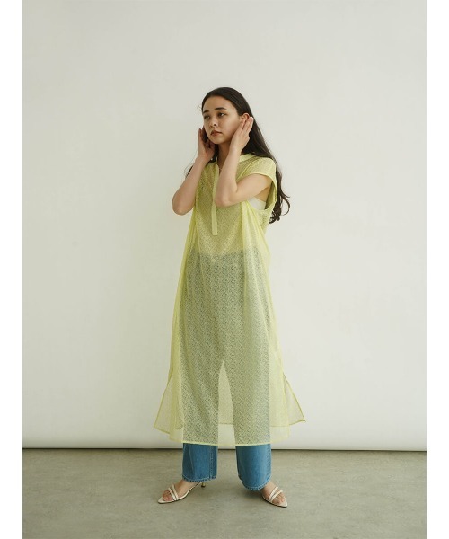 FIKA.（フィーカ）の「Sheer sleeveless skipper dress（ワンピース・レディース・ライム/ブラック/オフホワイト・MEDIUM）」の3枚目の写真