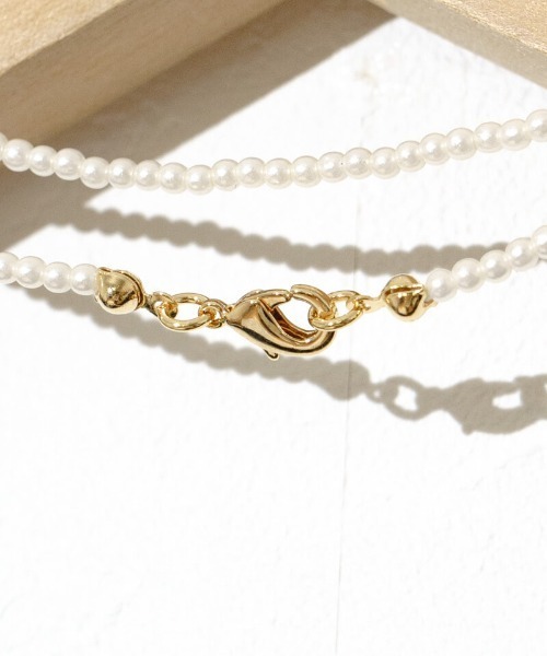 flower（フラワー）の「タイニーパールロングネックレス（ネックレス・レディース・ホワイト・FREE）」の3枚目の写真