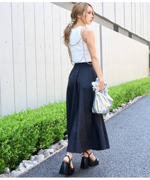 LATINA（ラティーナ）の「カップ付き ショート タンクトップ Uネック（タンクトップ・レディース・レッド/ブラック/オフホワイト・FREE）」の6枚目の写真