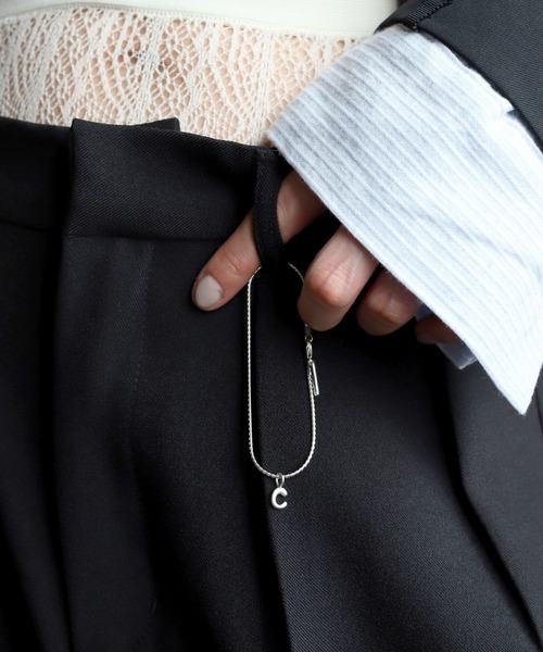 TEN.(テン)の「SILVER925 ドローイングアルファベットチャーム(チャーム・レディース・シルバー・S/M/L/A/B/C/D/E/F/G/H/I/J/K/N/O/P/Q/R/T/U/V/W/X/Y/Z)」の8枚目の写真