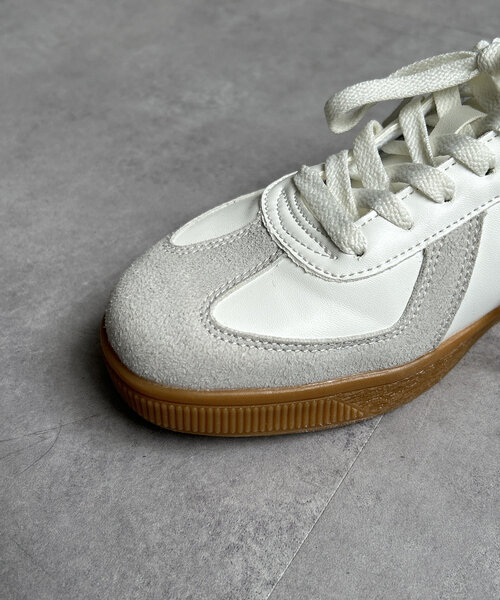 Thevon（ゼボン）の「ジャーマントレーナー（スニーカー・レディース・オフホワイト/ブラック・M/L）」の12枚目の写真