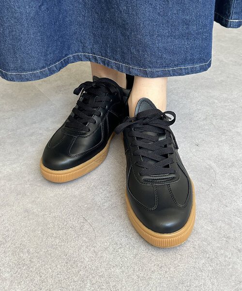 Thevon（ゼボン）の「ジャーマントレーナー（スニーカー・レディース・オフホワイト/ブラック・M/L）」の9枚目の写真