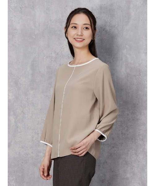 Perfect Suit FActory(パーフェクトスーツファクトリー)の「ジョーゼット 配色パイピングブラウス ベージュ/ブラック/オフホワイト(シャツ/ブラウス・レディース・オフホワイト/ブラック/ベージュ・M/S/L)」の9枚目の写真