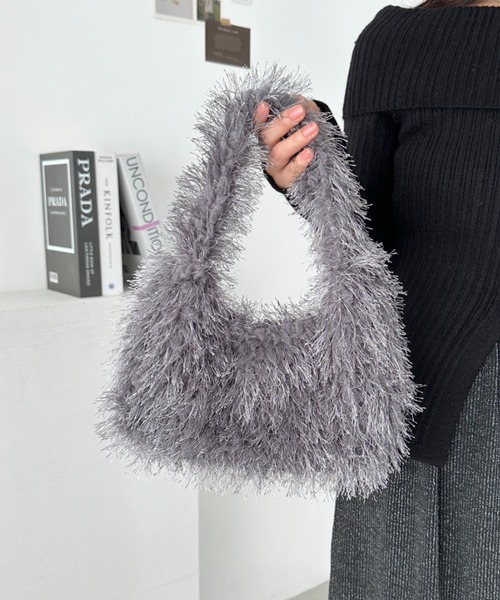 CLEA（クレア）の「シャギーファーハンドバッグ（ハンドバッグ・レディース・アイボリー/ブラック/チャコールグレー/ホワイト/ブラウン・FREE）」の5枚目の写真