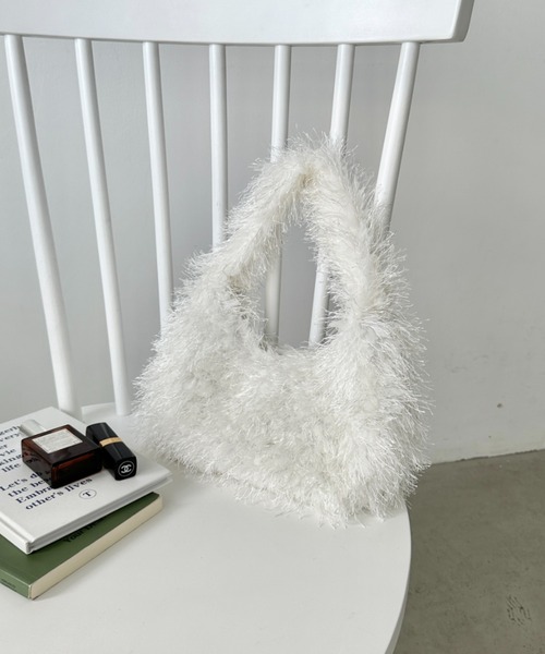 CLEA（クレア）の「シャギーファーハンドバッグ（ハンドバッグ・レディース・アイボリー/ブラック/チャコールグレー/ホワイト/ブラウン・FREE）」の13枚目の写真