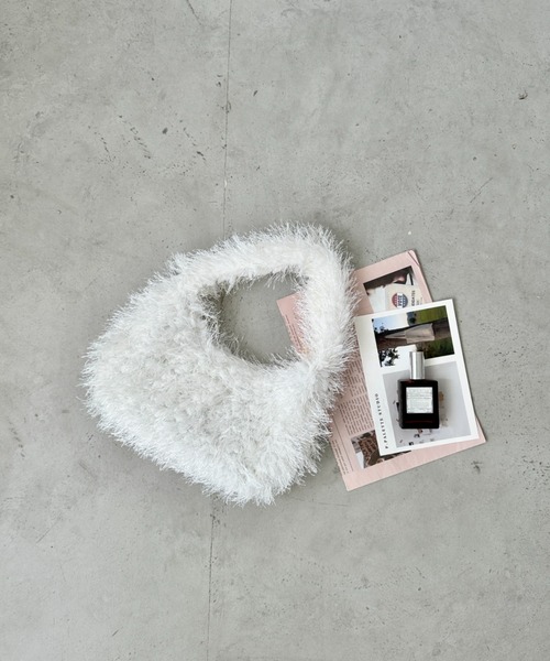 CLEA（クレア）の「シャギーファーハンドバッグ（ハンドバッグ・レディース・アイボリー/ブラック/チャコールグレー/ホワイト/ブラウン・FREE）」の14枚目の写真