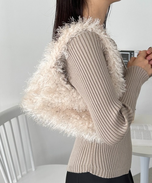 CLEA（クレア）の「シャギーファーハンドバッグ（ハンドバッグ・レディース・アイボリー/ブラック/チャコールグレー/ホワイト/ブラウン・FREE）」の15枚目の写真