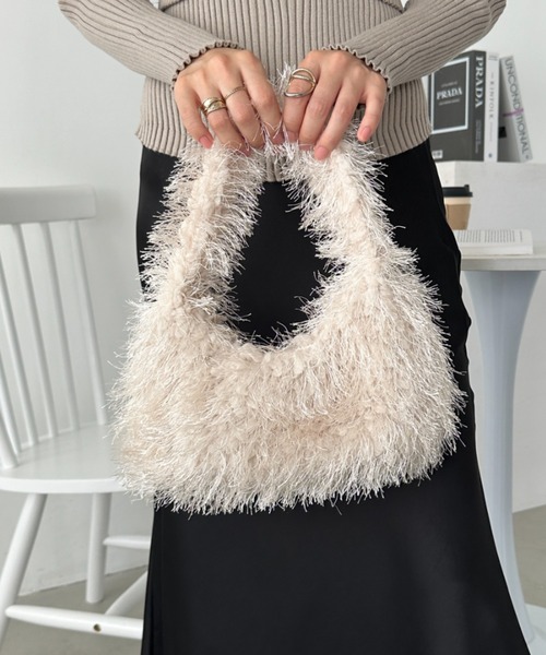 CLEA（クレア）の「シャギーファーハンドバッグ（ハンドバッグ・レディース・アイボリー/ブラック/チャコールグレー/ホワイト/ブラウン・FREE）」の18枚目の写真