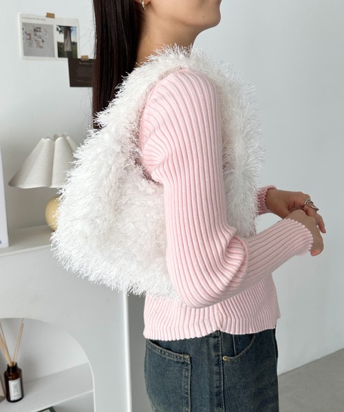 CLEA（クレア）の「シャギーファーハンドバッグ（ハンドバッグ・レディース・アイボリー/ブラック/チャコールグレー/ホワイト/ブラウン・FREE）」の11枚目の写真