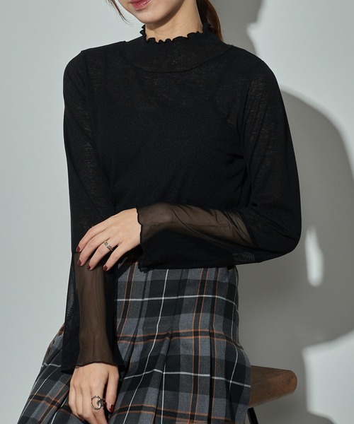 MAISON BREEZE reveur(メゾンブリーズレヴール)の「【MAISON BREEZE reveur】high neck sheer tops ハイネックシアートップス(Tシャツ/カットソー・レディース・グレイッシュベージュ/ブラック/ホワイト/レッド・FREE)」の1枚目の写真