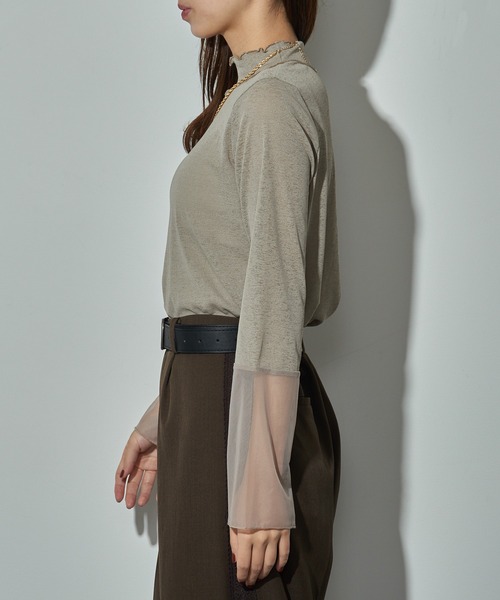 MAISON BREEZE reveur(メゾンブリーズレヴール)の「【MAISON BREEZE reveur】high neck sheer tops ハイネックシアートップス(Tシャツ/カットソー・レディース・グレイッシュベージュ/ブラック/ホワイト/レッド・FREE)」の9枚目の写真
