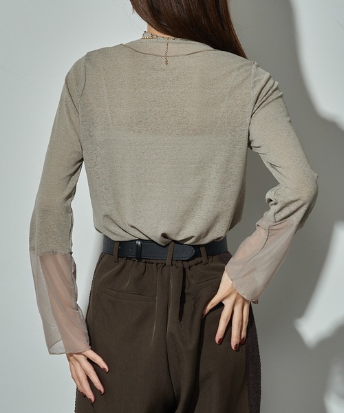 MAISON BREEZE reveur(メゾンブリーズレヴール)の「【MAISON BREEZE reveur】high neck sheer tops ハイネックシアートップス(Tシャツ/カットソー・レディース・グレイッシュベージュ/ブラック/ホワイト/レッド・FREE)」の5枚目の写真