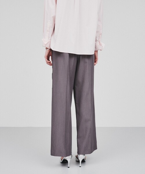 cloenc（クロエンス）の「◆【セットアップ／マシンウォッシュ】サイドラインタックワイドパンツ（その他パンツ・レディース・グレー系その他3/ナチュラル/ブラック・01/02/03）」の8枚目の写真