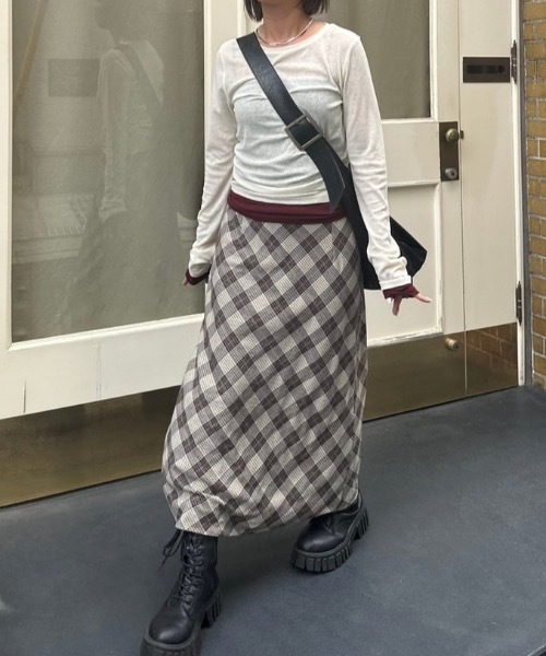 nemne store（ネンネストア）の「【keel】配色シアートップス（Tシャツ/カットソー・レディース・グレー/アイボリー・SMALL/MEDIUM）」の5枚目の写真
