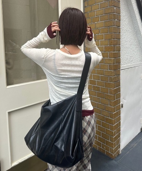 nemne store（ネンネストア）の「【keel】配色シアートップス（Tシャツ/カットソー・レディース・グレー/アイボリー・SMALL/MEDIUM）」の6枚目の写真