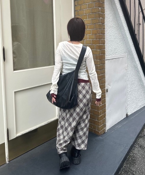 nemne store（ネンネストア）の「【keel】配色シアートップス（Tシャツ/カットソー・レディース・グレー/アイボリー・SMALL/MEDIUM）」の7枚目の写真