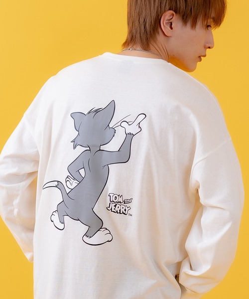 Tom&Jerry(トムアンドジェリー)の「【TOM&JERRY】プリント オーバーサイズ 長袖Tシャツ(Tシャツ/カットソー・メンズ・ホワイト系/ホワイト系1/ホワイト系2/杢グレー/パープル系/ブラック系2/ブラック系/オレンジ系1/ホワイト/グリーン/グレー系1/ベージュ系2/チャコールグレー/ホワイト系3/ホワイト系4/ホワイト系5/ホワイト系6/ブラック系4/ブラック系6/ライトグレー系5/グレー系3/グレー系6/ベージュ系/ネイビー系3/ネイビー系5/ブルー系4・MEDIUM/LARGE/X-LARGE)」の3枚目の写真