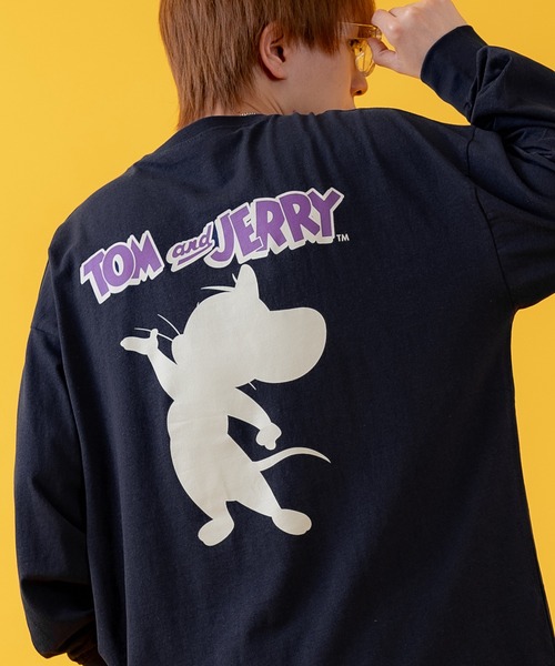 Tom&Jerry(トムアンドジェリー)の「【TOM&JERRY】プリント オーバーサイズ 長袖Tシャツ(Tシャツ/カットソー・メンズ・ホワイト系/ホワイト系1/ホワイト系2/杢グレー/パープル系/ブラック系2/ブラック系/オレンジ系1/ホワイト/グリーン/グレー系1/ベージュ系2/チャコールグレー/ホワイト系3/ホワイト系4/ホワイト系5/ホワイト系6/ブラック系4/ブラック系6/ライトグレー系5/グレー系3/グレー系6/ベージュ系/ネイビー系3/ネイビー系5/ブルー系4・MEDIUM/LARGE/X-LARGE)」の22枚目の写真