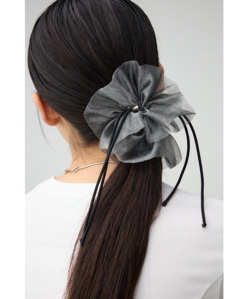 AZUL by moussy（アズールバイマウジー）の「シアードローストリングシュシュ（シュシュ・レディース・ブラック/グレー・FREE）」の2枚目の写真