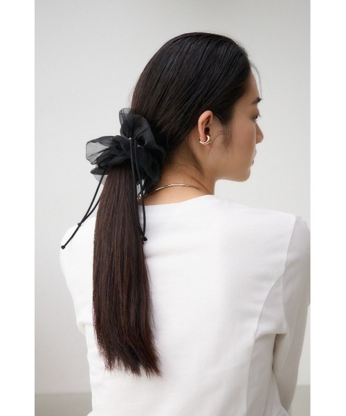 AZUL by moussy（アズールバイマウジー）の「シアードローストリングシュシュ（シュシュ・レディース・ブラック/グレー・FREE）」の4枚目の写真