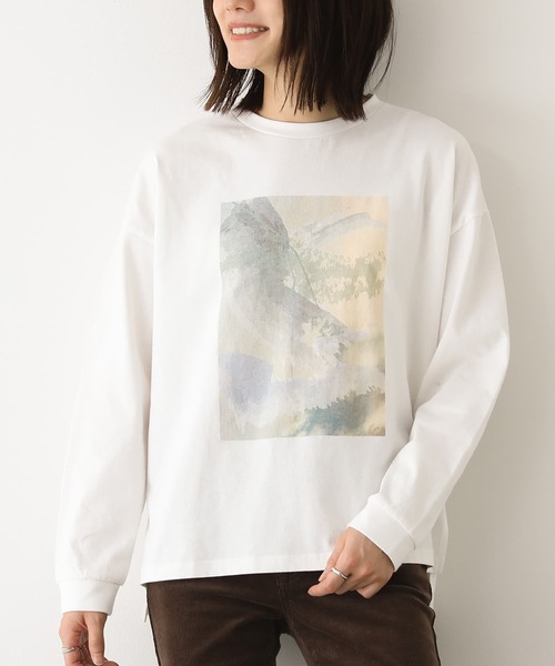 n'OrLABEL(ノアールレーベル)の「アートプリントロンT(Tシャツ/カットソー・レディース・オフホワイト/ブラック・1/2)」の2枚目の写真