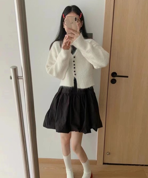 Chiina（チーナ）の「Chiina/スリム Vネック シャギーニットカーディガン（カーディガン/ボレロ・レディース・ベージュ/グレー/ピンク/ブラウン/ホワイト/ライトブルー・FREE）」の7枚目の写真