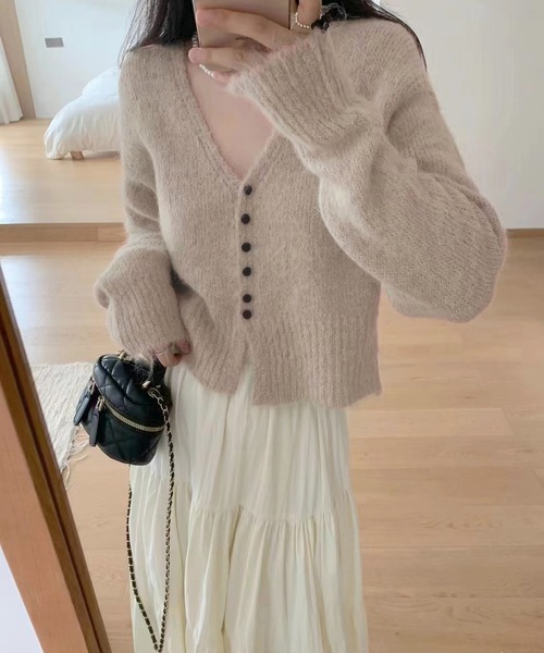 Chiina（チーナ）の「Chiina/スリム Vネック シャギーニットカーディガン（カーディガン/ボレロ・レディース・ベージュ/グレー/ピンク/ブラウン/ホワイト/ライトブルー・FREE）」の21枚目の写真