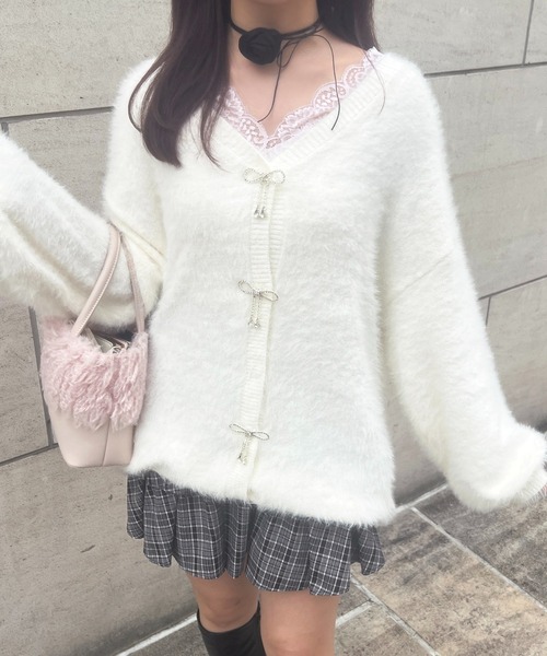 apres jour（アプレジュール）の「リボンシャギーロングカーディガン【ZOZOTOWN限定アイテム】（カーディガン/ボレロ・レディース・ボルドー/ピンク/オフホワイト/ブラック/ライトブルー・X-LARGE/フリー）」の6枚目の写真