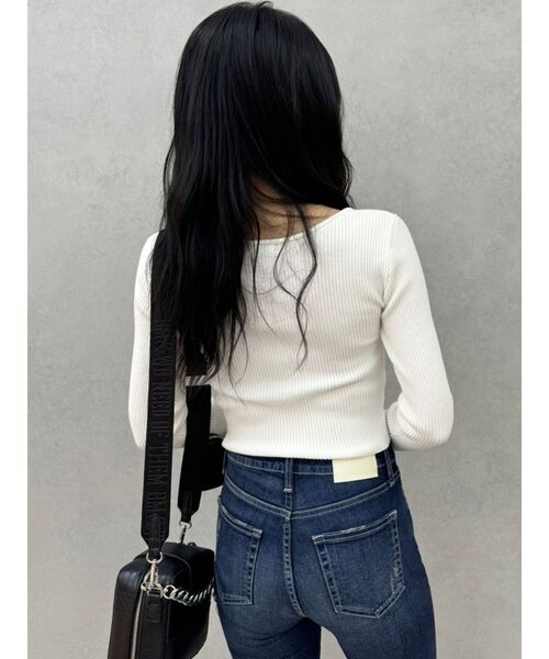 GYDA（ジェイダ）の「GYGYエンボスニットトップス（ニット/セーター・レディース・オフホワイト/ブラック/スカイブルー・FREE）」の4枚目の写真