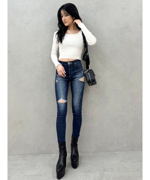 GYDA（ジェイダ）の「GYGYエンボスニットトップス（ニット/セーター・レディース・オフホワイト/ブラック/スカイブルー・FREE）」の7枚目の写真