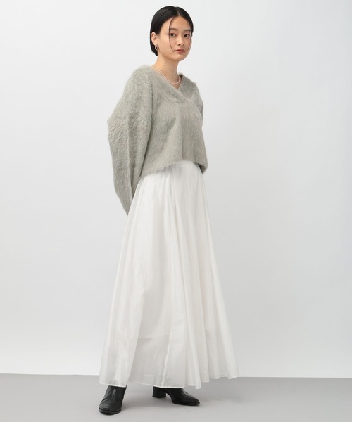 A part by(アパートバイ)の「フェザーVネックニットプルオーバー(ニット/セーター・レディース・ライトグリーン/ライトベージュ/ブルー系その他3/グレー・FREE)」の10枚目の写真