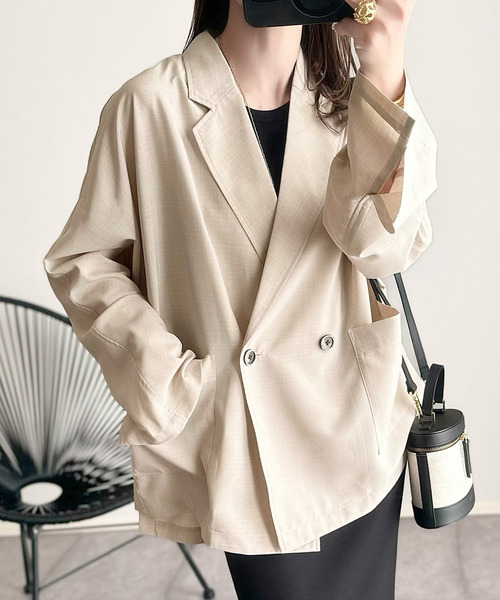 classicalelf（クラシカルエルフ）の「さらりと羽織る、大人の余裕。麻調シアー素材ドルマンスリーブオーバーサイズダブルテーラードジャケット（長袖）（テーラードジャケット・レディース・ベージュ/チャコール/ブラック・LARGE/MEDIUM/SMALL/X-LARGE）」の7枚目の写真